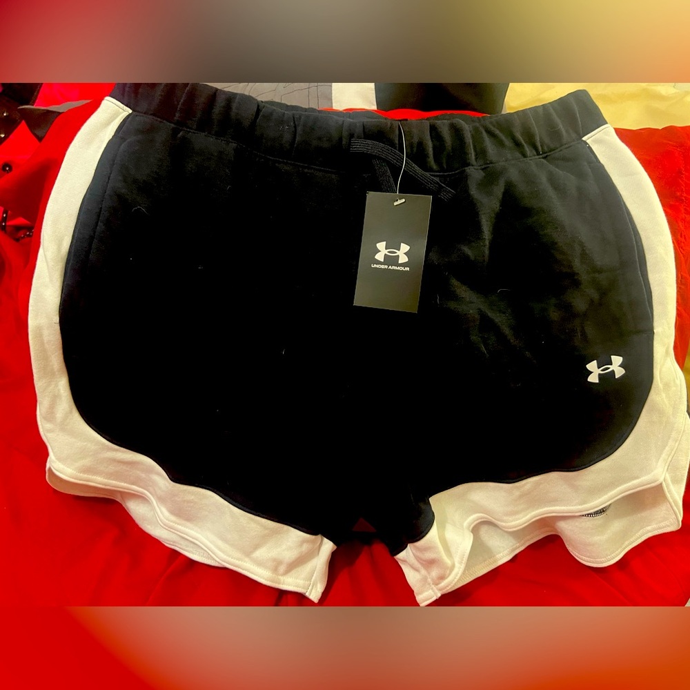 NEW! Under Armour active black shorts.
